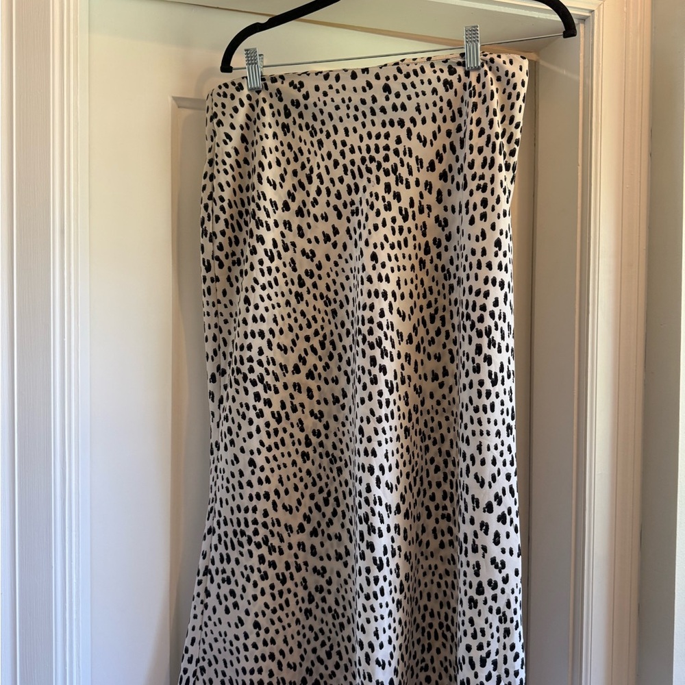 Cream Maxi Pencil Skirt for Night Out